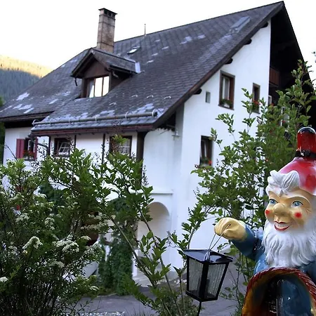فندق Chalet-hotel Larix دافوس