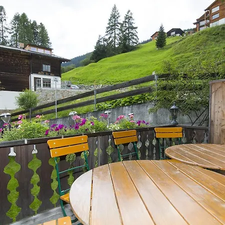 Chalet-hotel Larix فندق 3*