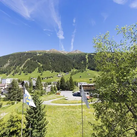 Chalet-hotel Larix 3* دافوس