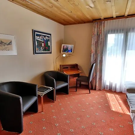 فندق Chalet-hotel Larix
