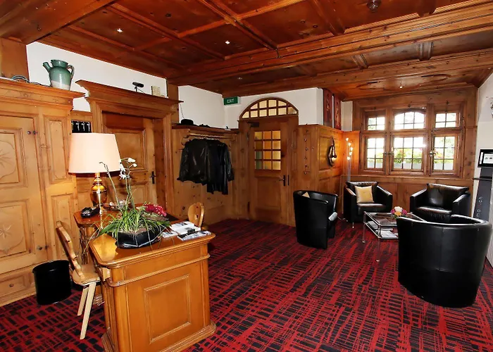 Chalet-hotel Larix 酒店 3*